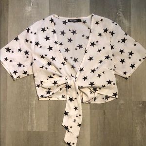 Crop top star print shirt.